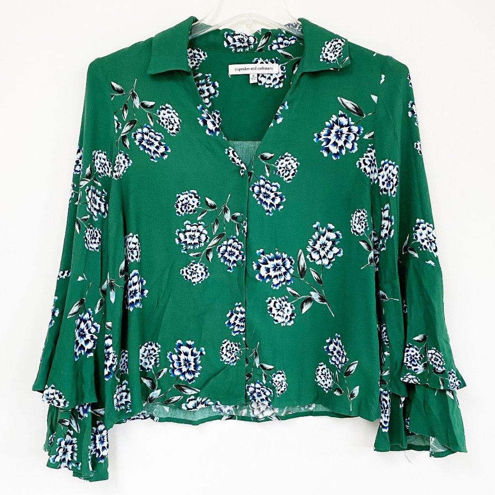 Cupcakes&Cashmere Green Floral BellSleeve Blouse S